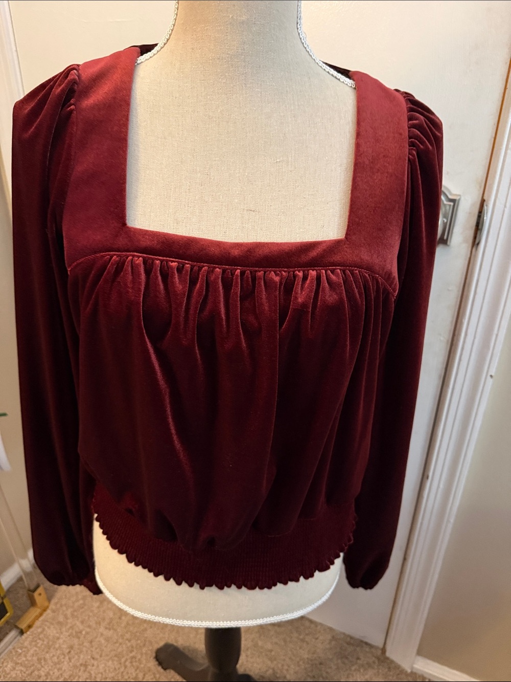 Gentle Fawn Velvet Square Neck Long Sleeve Top - Burgundy
